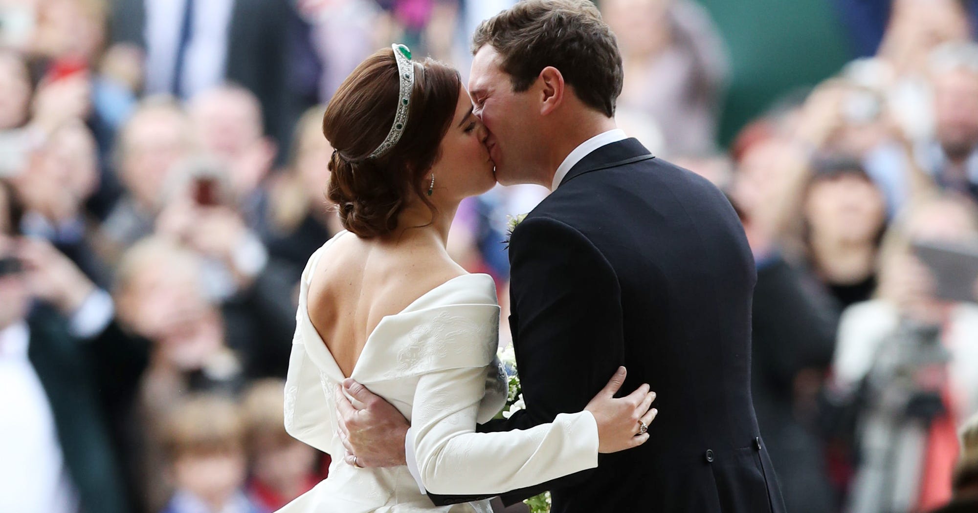 Princess Eugenie Scoliosis Surgery & Scar, Explained