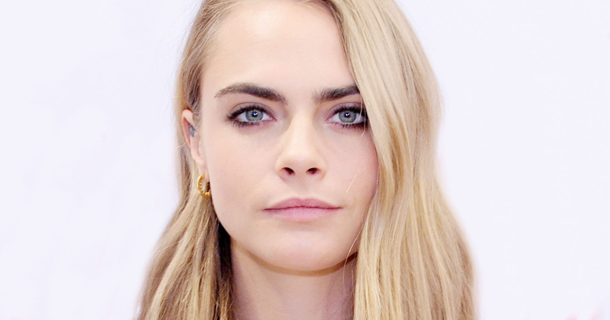 cara-delevingne-went-platinum-blonde