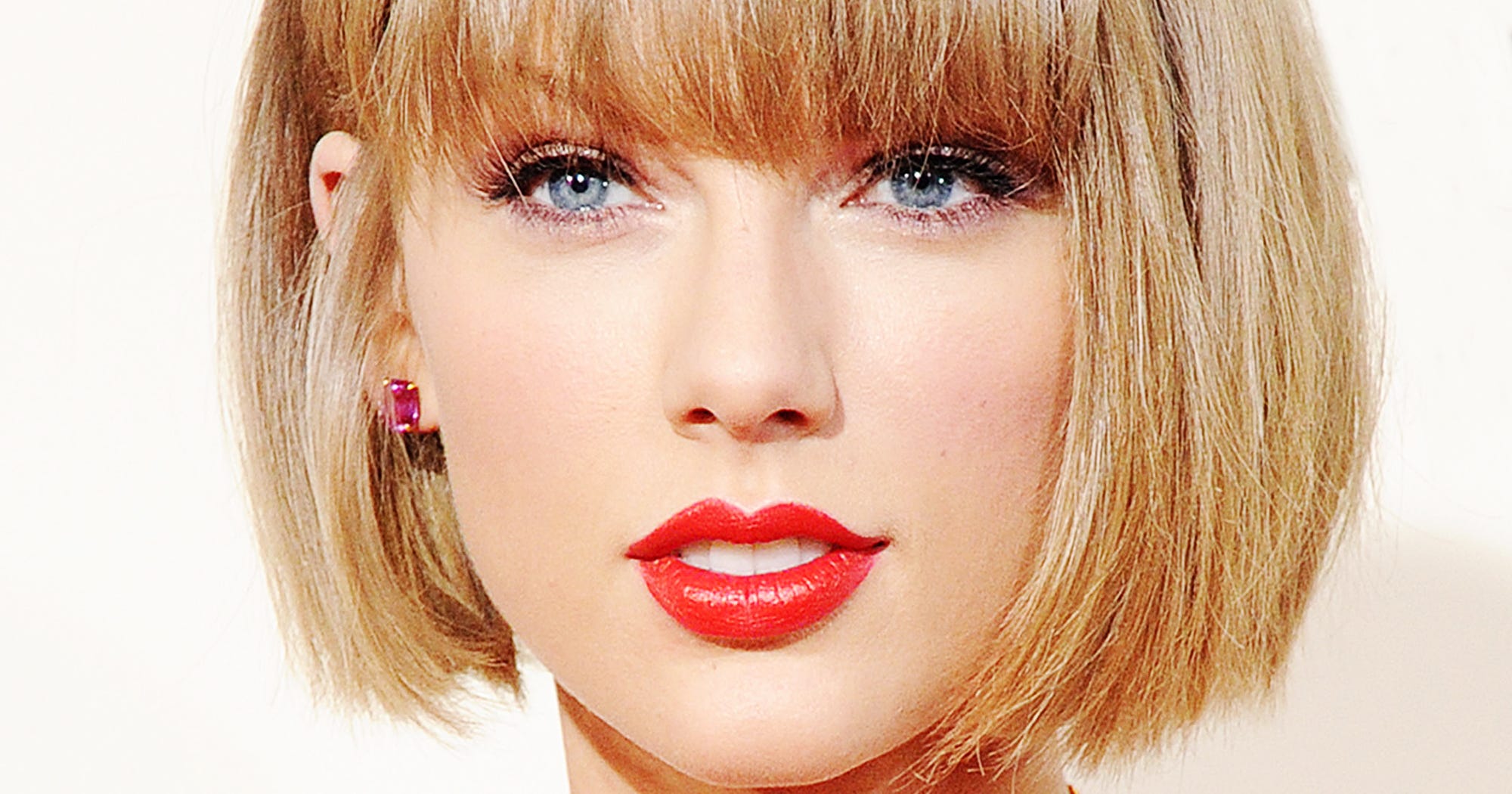 Taylor swift red. Taylor swift red