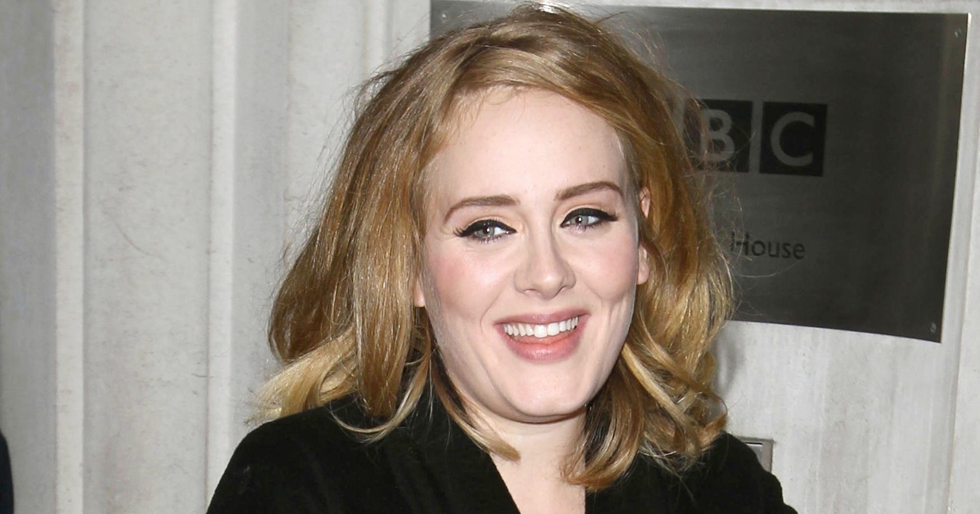 Adele 25 Biggest Selling Album 2015 Record Breaking