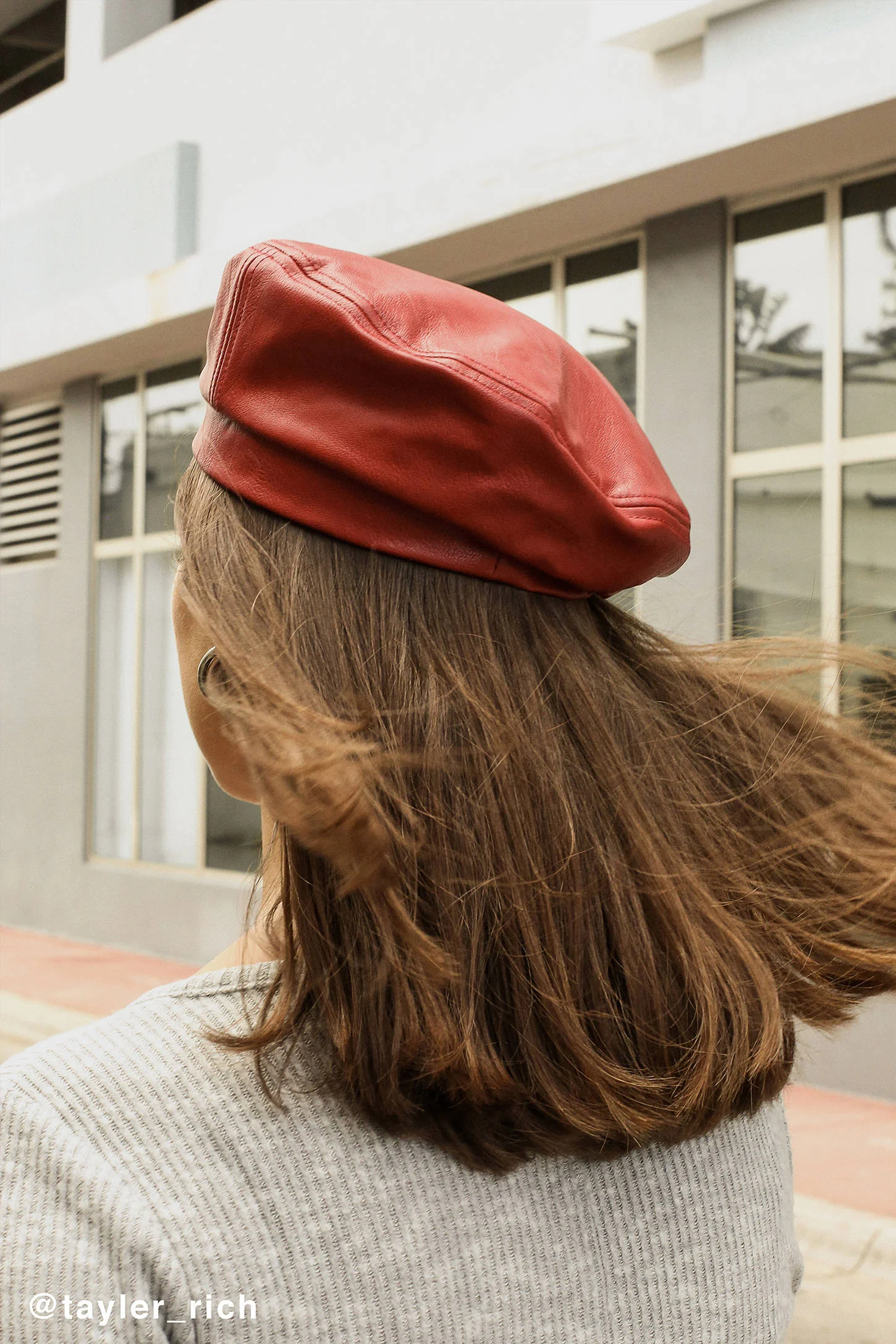 NWT URBAN OUTFITTERS beret URBAN OUTFITTERS RED BERET - one size fits most -50%... | Depop main image 2