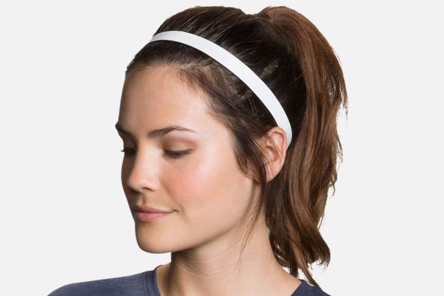 girl wearing nike headband